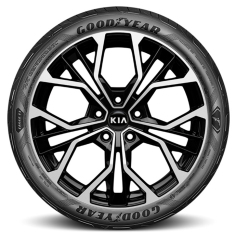 Lichtmetalen velgenset Matisse zwart gepolijst 18 inch met Goodyear zomerbanden