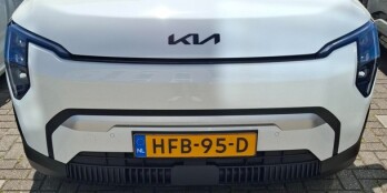 Zwarte logo's en EV3 embleem