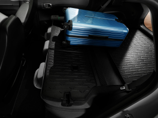 Anti-slipbak extension (hatchback)