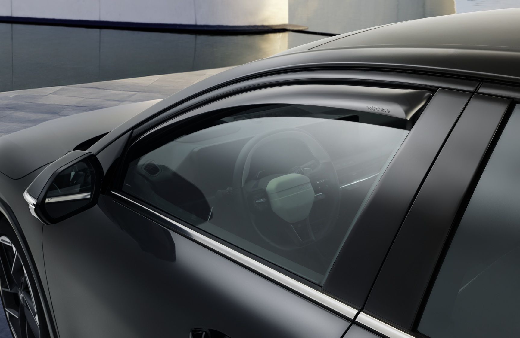 GG221ADE00_IM_Wind deflectors_01 verkleind